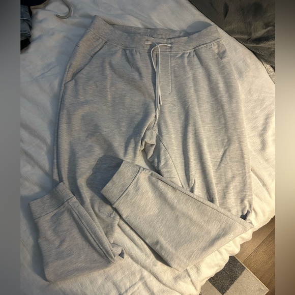 Lululemon men’s joggers - Picture 4 of 4